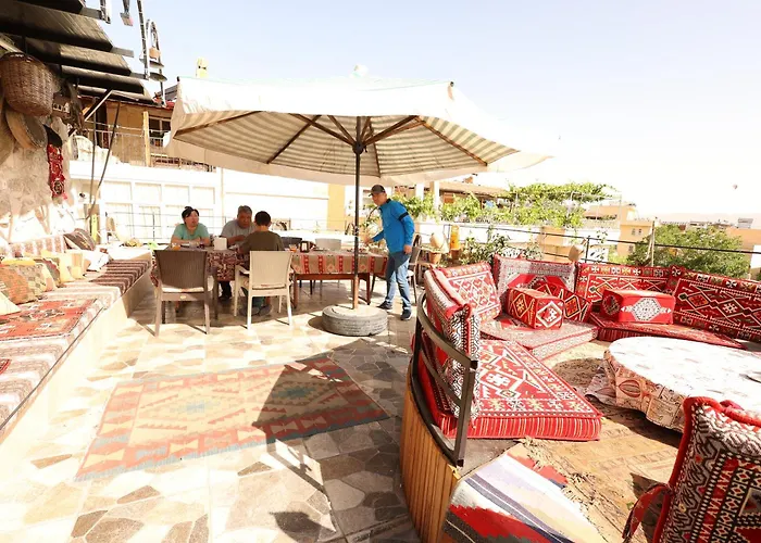 Lucky Luke Stone House * 괴레메