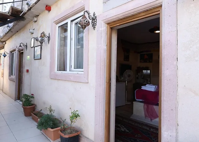 Lucky Luke Stone House